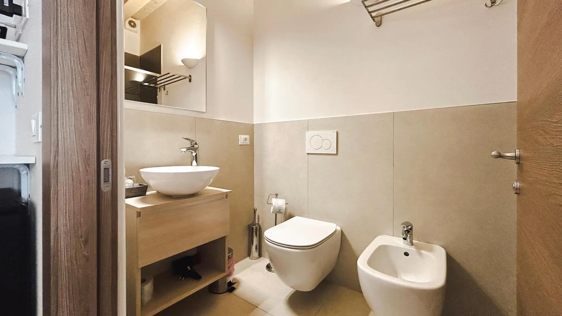Via Poma Rooms Verona